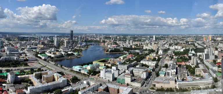 Бизнес-центр «Высоцкий» и смотровая площадка