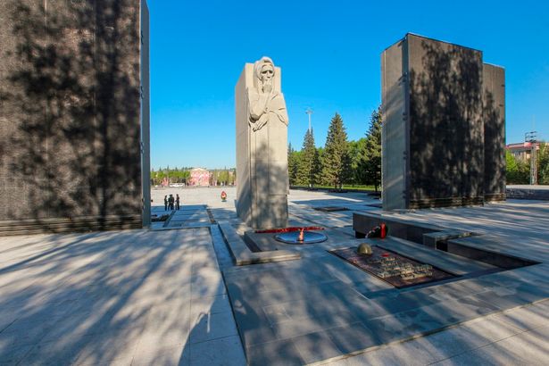 Монумент Славы в Новосибирске
