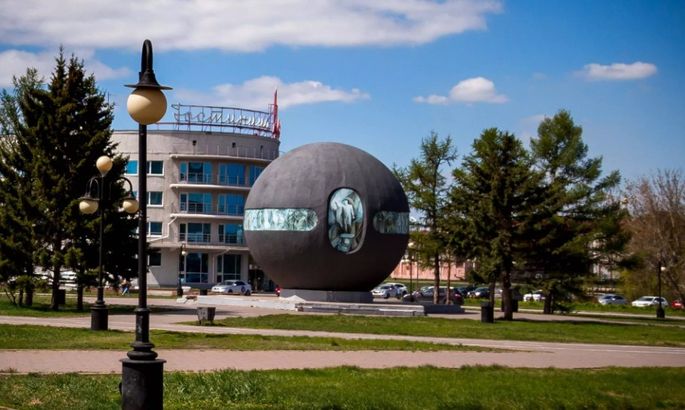 Площадь Бухгольца