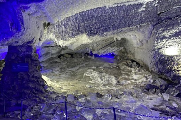 Кунгурская ледяная пещера