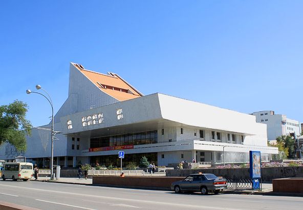 Музыкальный театр (Белый рояль)