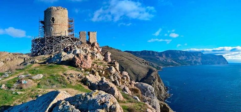 Генуэзская крепость Чембало