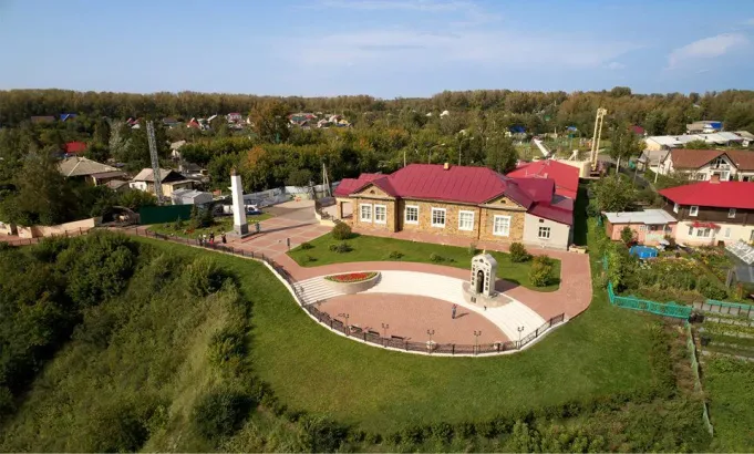 Историко-архитектурный музей-заповедник Красная горка