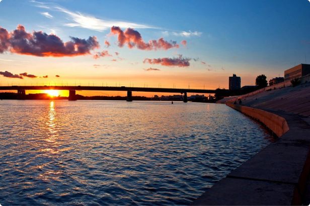 Иртышская набережная