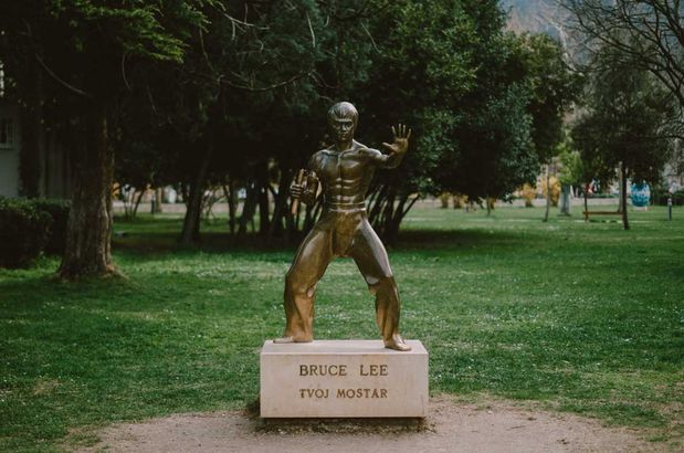 Bruce Lee Sculpture