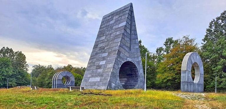 Popina Memorial Park