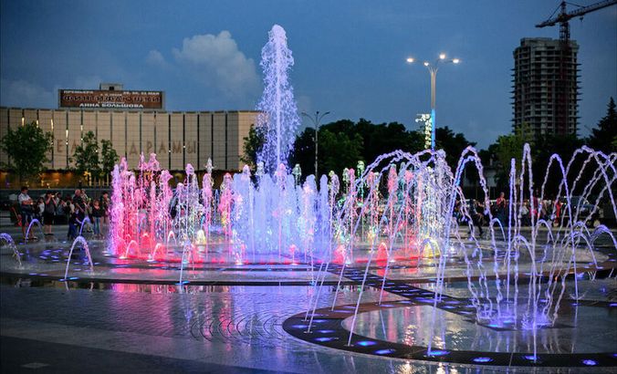 Поющий фонтан на Главной городской площади