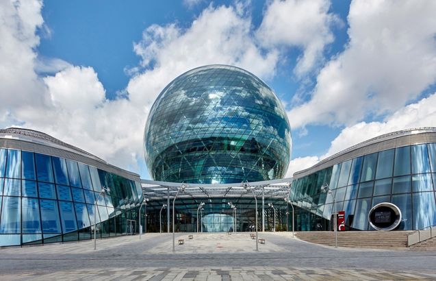 Павильон-сфера «Нур-Алем»